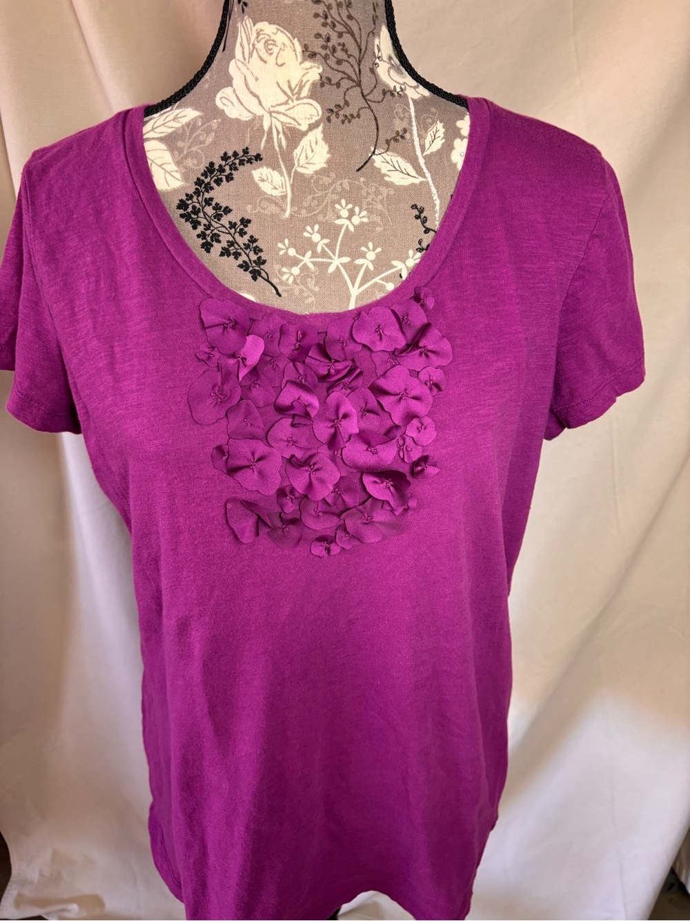 Merona Purple Floral Appliqué Scoop Neck T-shirt Size XL